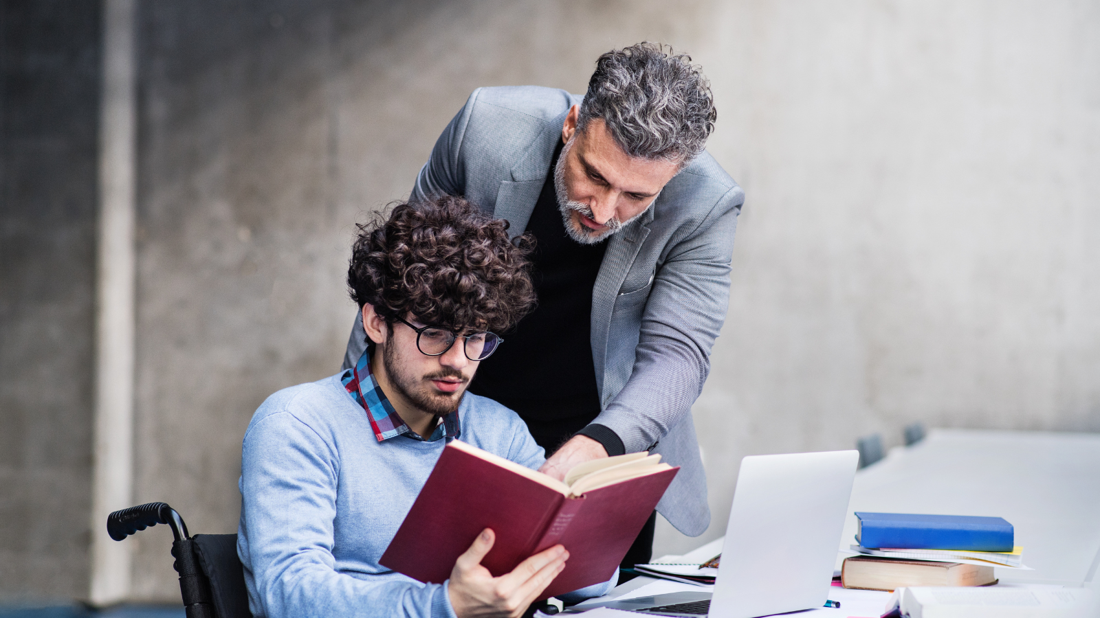 MBA88 cam kết chất lượng, đúng tiến độ, bảo mật tuyệt đối và hỗ trợ chỉnh sửa miễn phí trong suốt quá trình viết luận văn