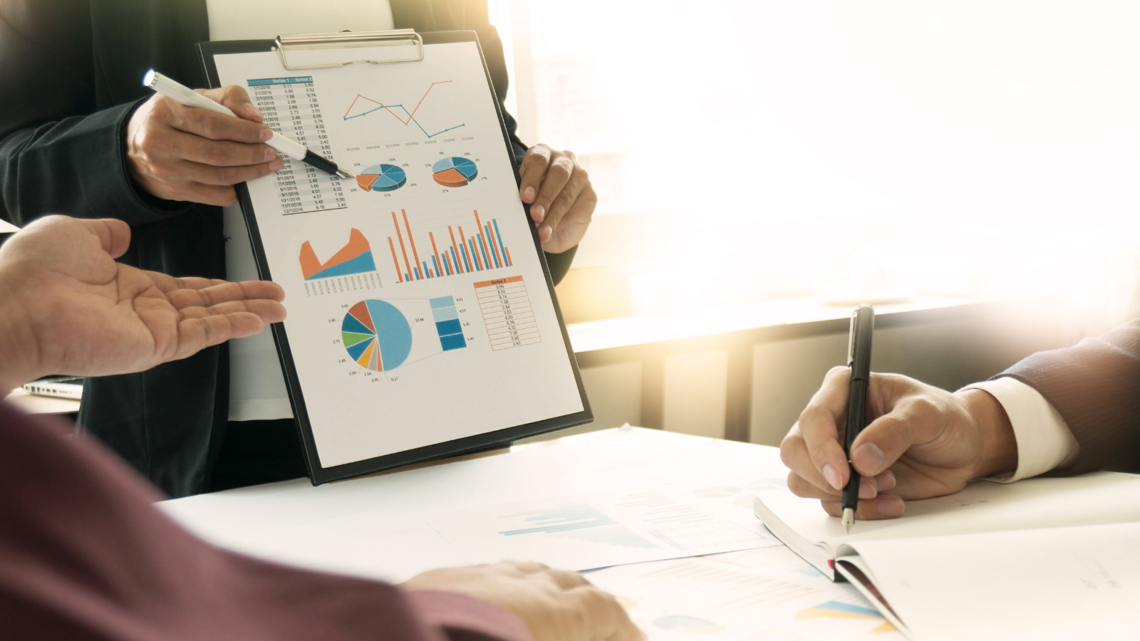 Cam kết vàng của MBA88 – Viết luận văn theo chuẩn học thuật, đảm bảo chất lượng và hỗ trợ tối đa
