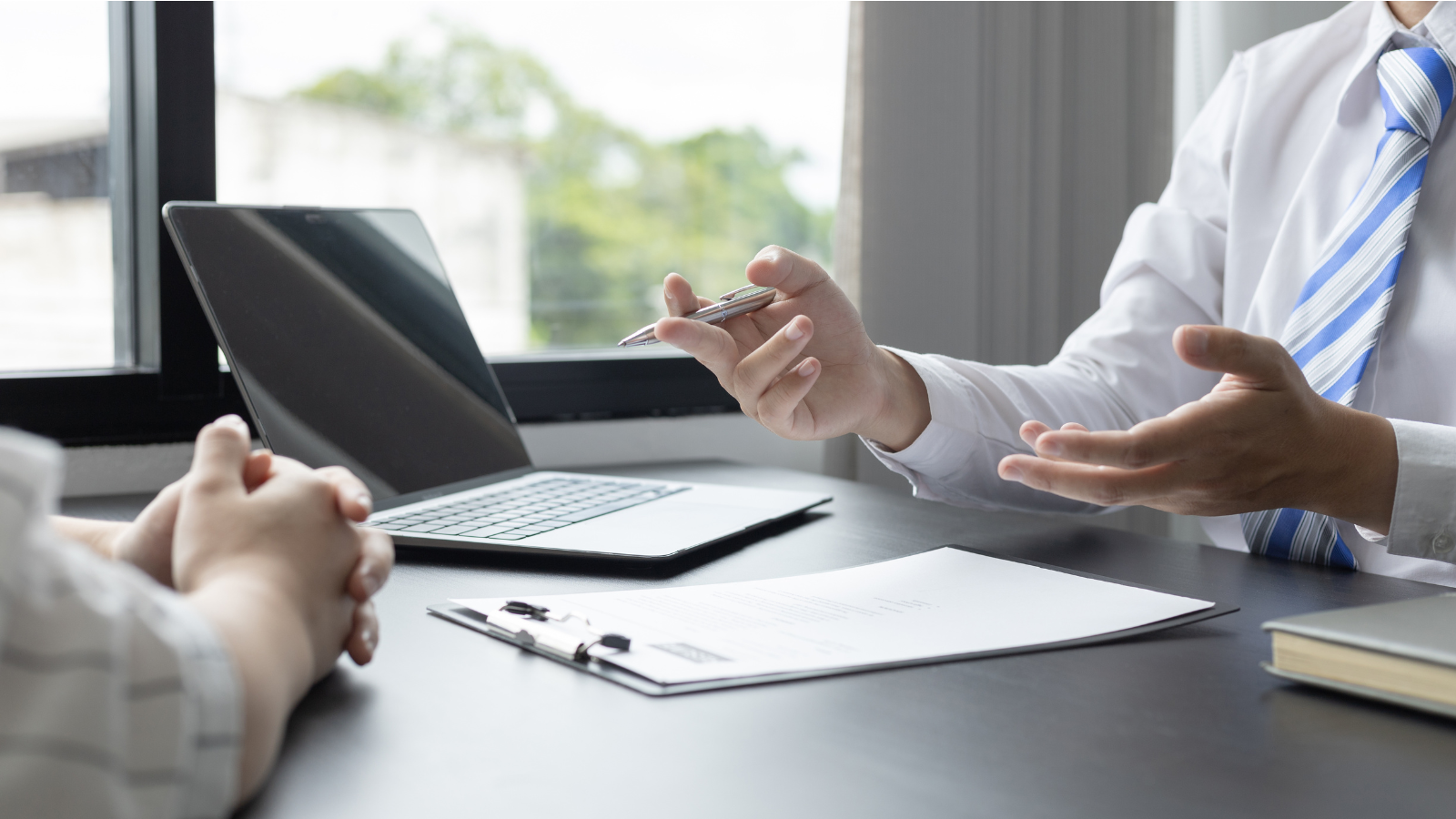 Những thắc mắc thường gặp khi sử dụng dịch vụ viết báo cáo thực tập trọn gói cho sinh viên