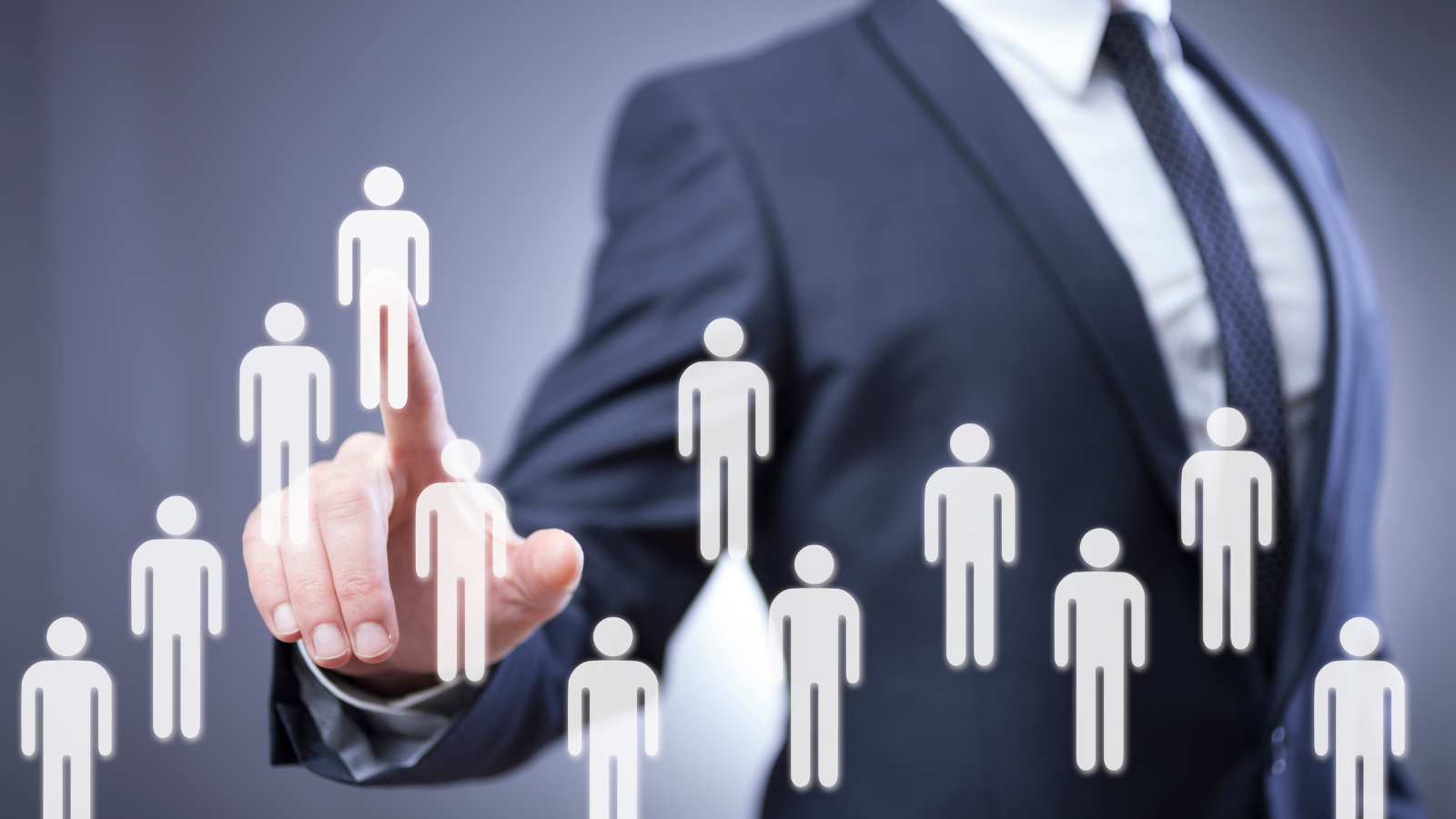 Gợi ý các đề tài khóa luận ngành nhân sự dễ triển khai, phù hợp với sinh viên muốn đạt điểm cao